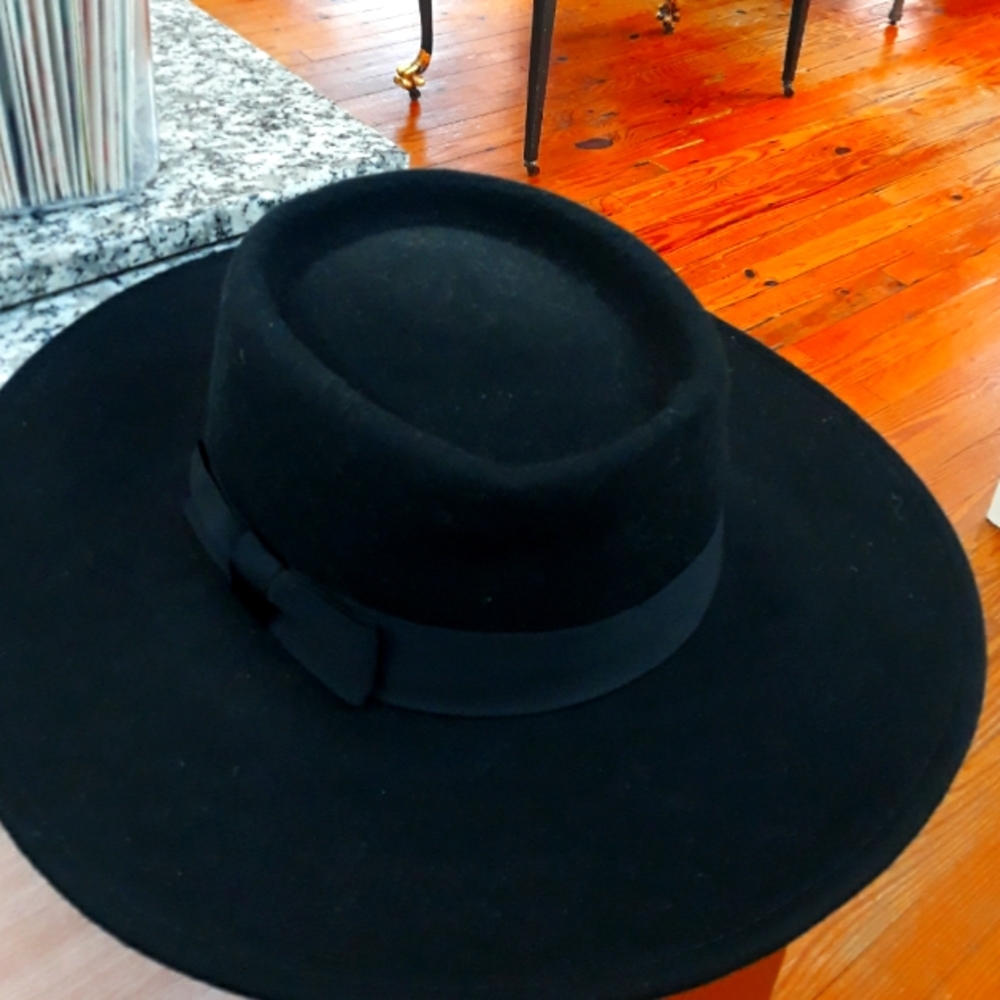 Nine West Telescope Wool Felt Floppy Hat
